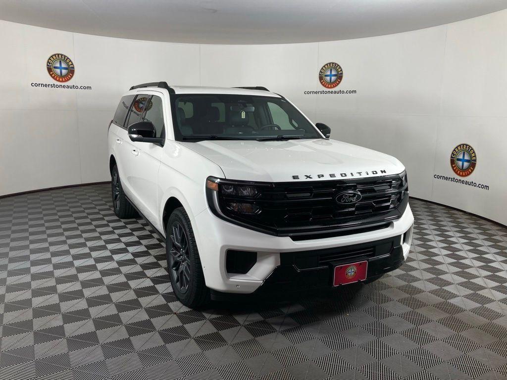 new 2025 Ford Expedition car, priced at $84,946