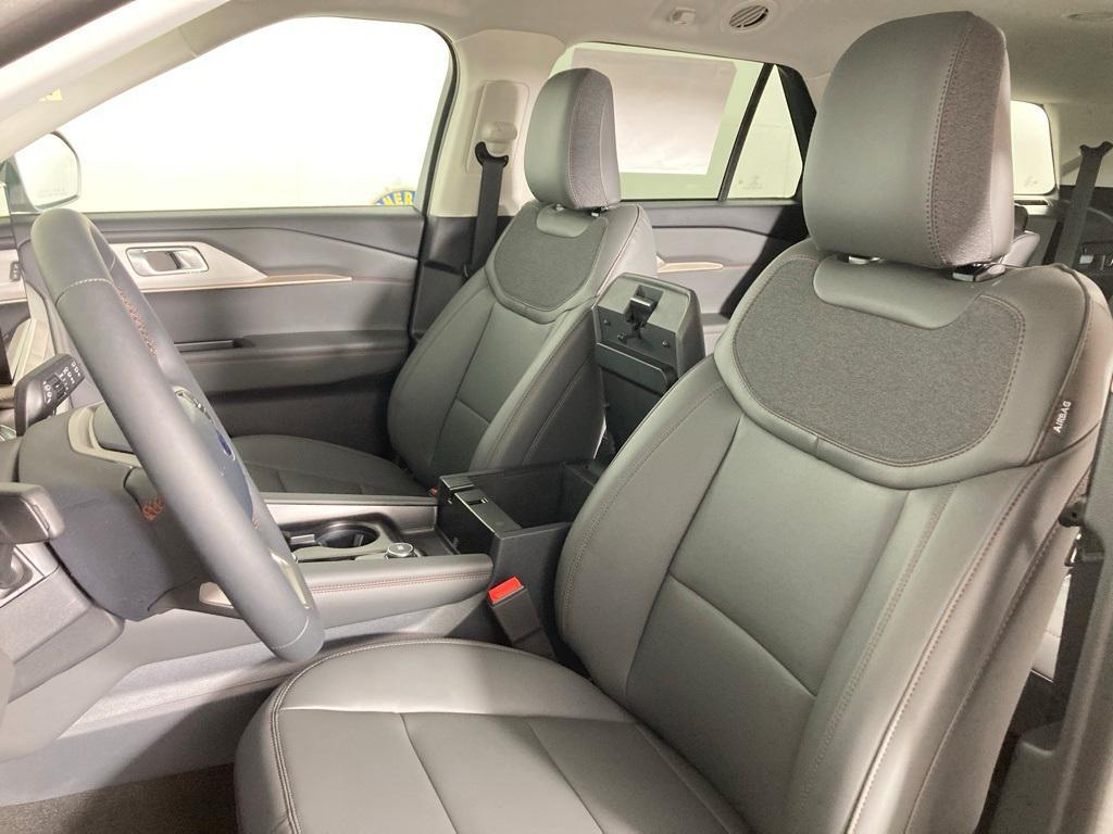 new 2025 Ford Explorer car, priced at $48,040