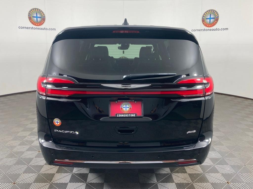 new 2025 Chrysler Pacifica car, priced at $44,833