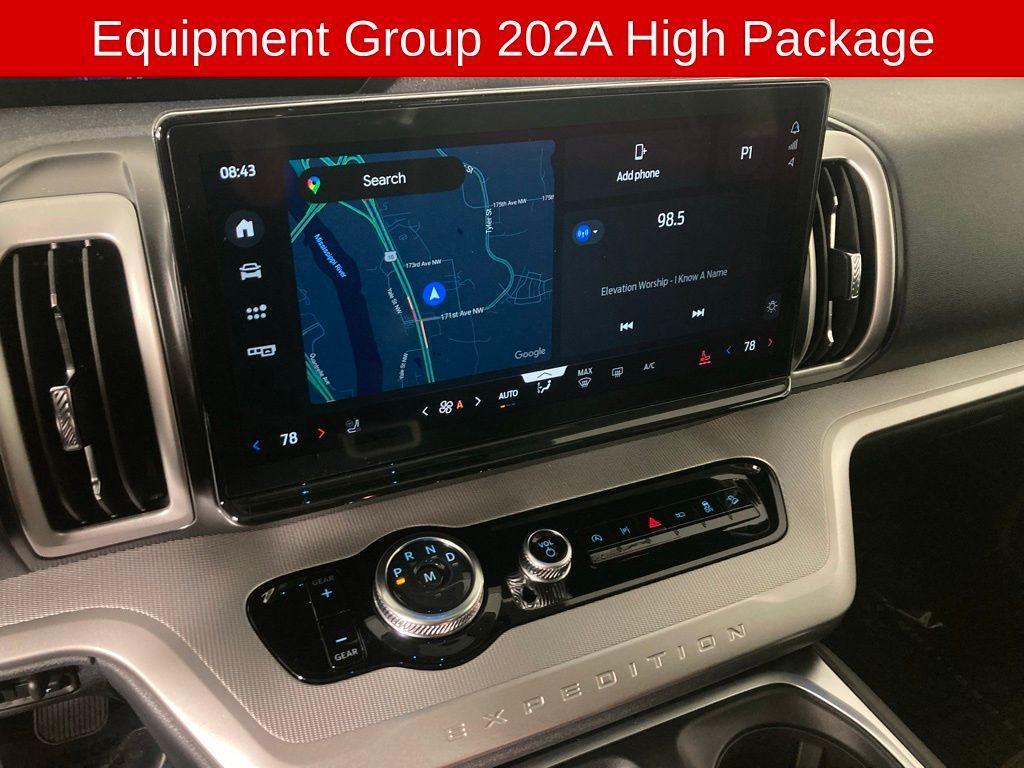 new 2025 Ford Expedition car, priced at $71,201