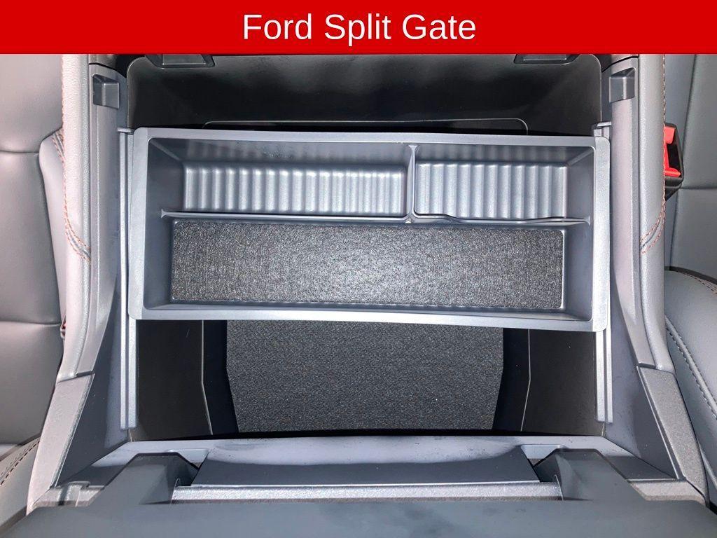 new 2025 Ford Expedition car, priced at $71,201