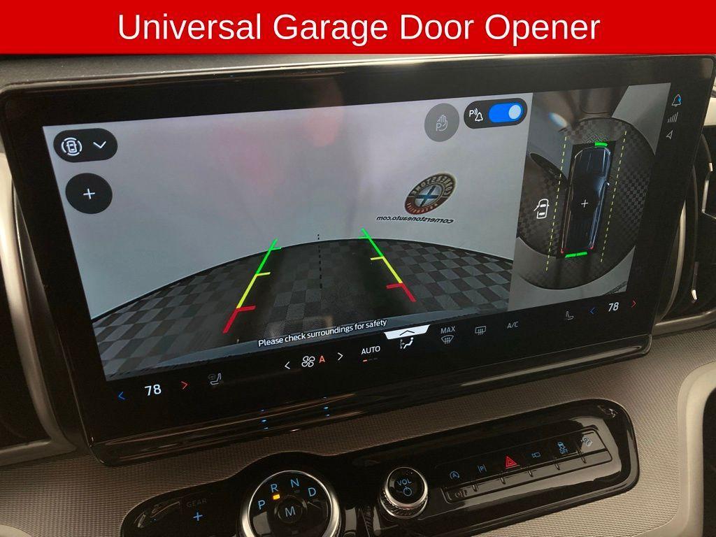 new 2025 Ford Expedition car, priced at $71,201