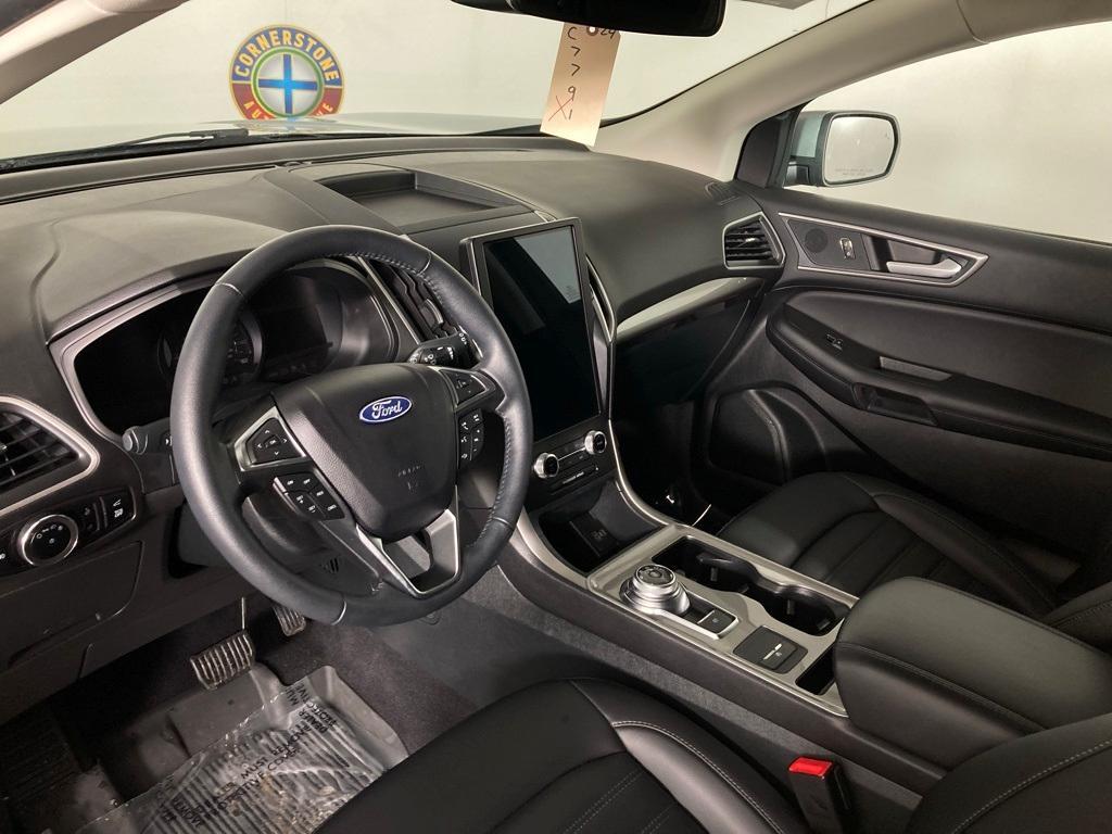 used 2024 Ford Edge car, priced at $26,399