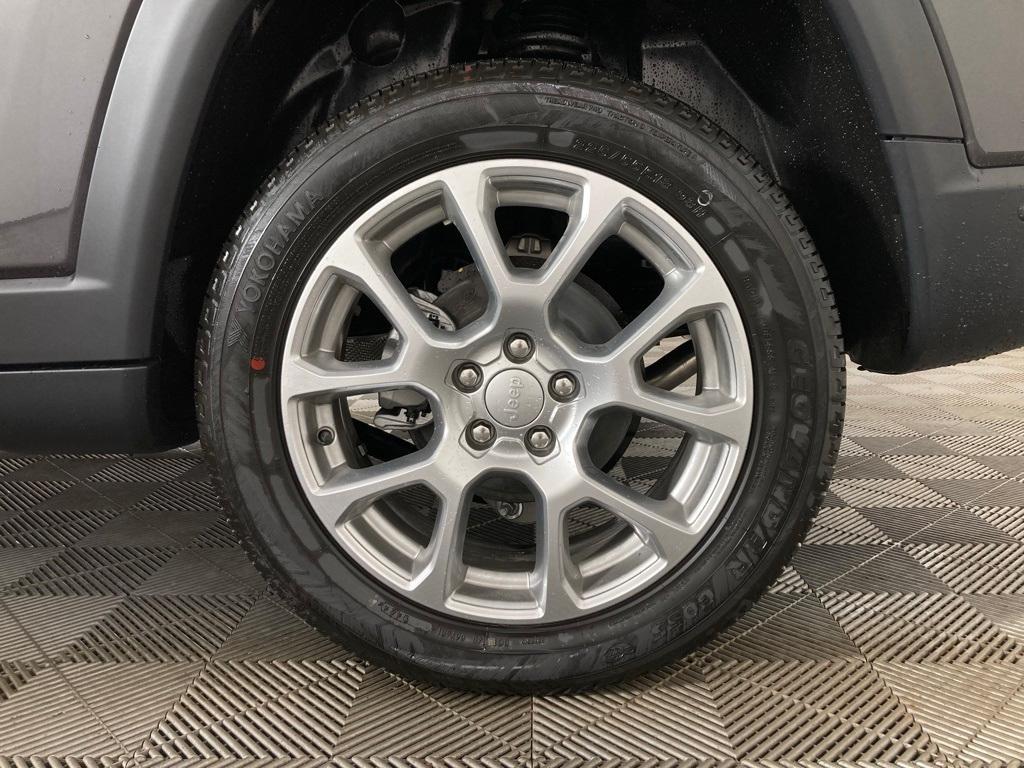 new 2024 Jeep Compass car, priced at $27,999
