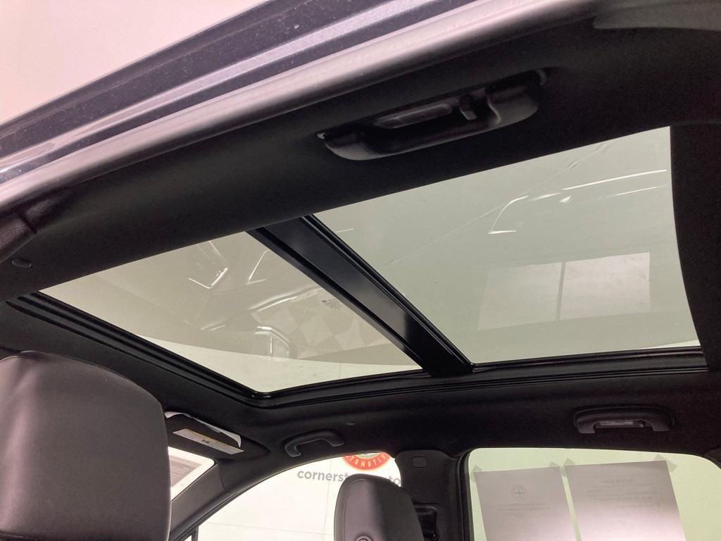 used 2022 Cadillac XT5 car, priced at $29,693