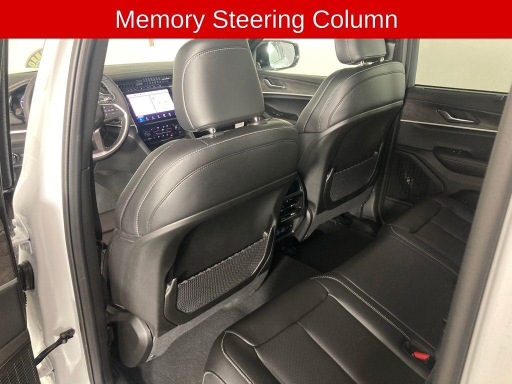 new 2025 Jeep Grand Cherokee car, priced at $48,430