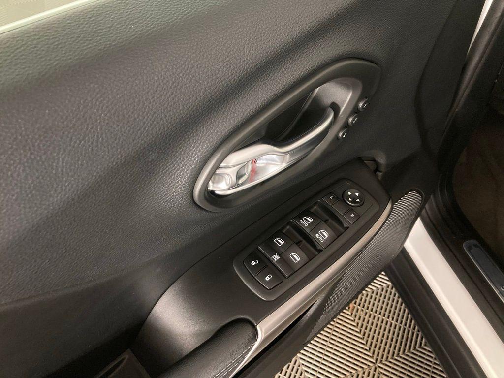 used 2020 Jeep Cherokee car, priced at $18,499