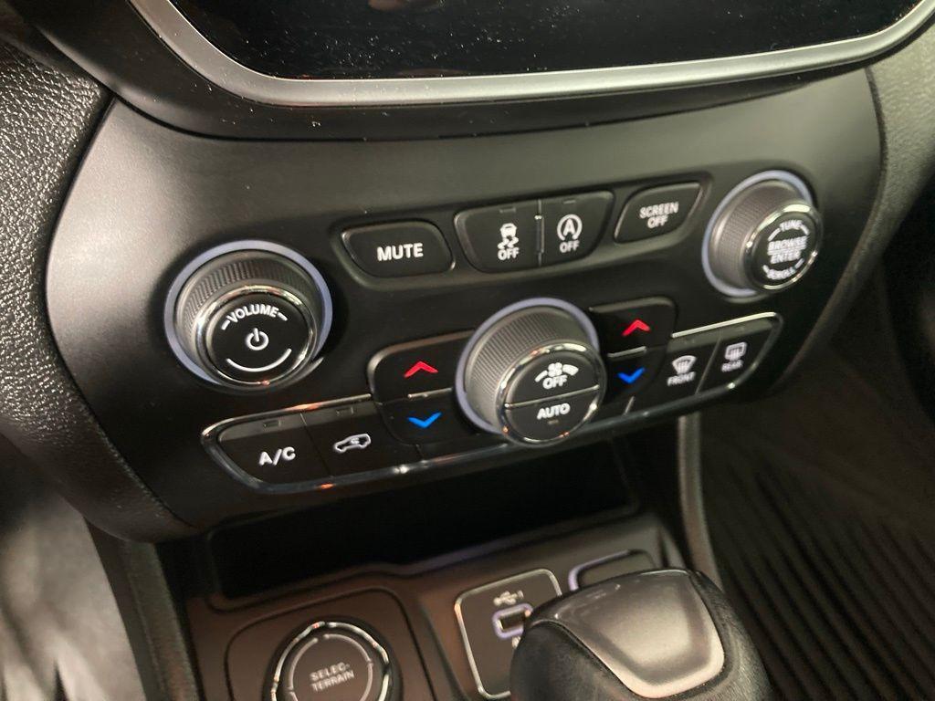 used 2020 Jeep Cherokee car, priced at $18,499