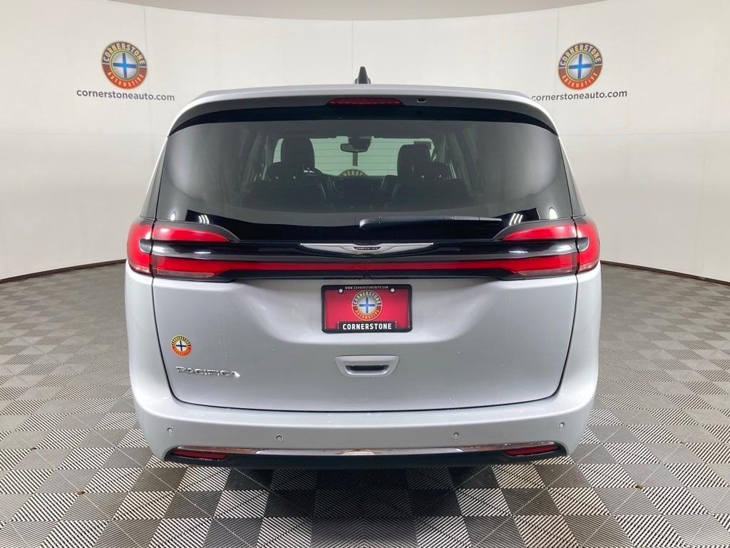 used 2024 Chrysler Pacifica car, priced at $29,995