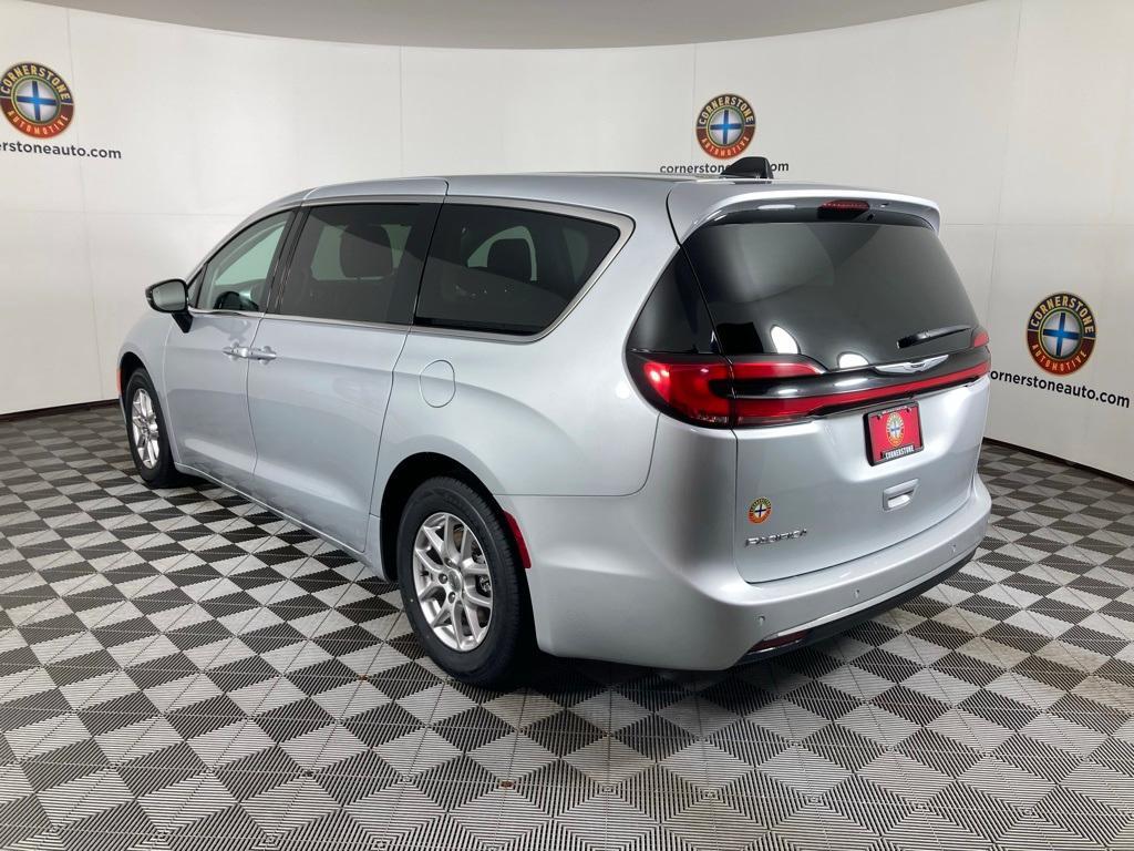 used 2024 Chrysler Pacifica car, priced at $29,995