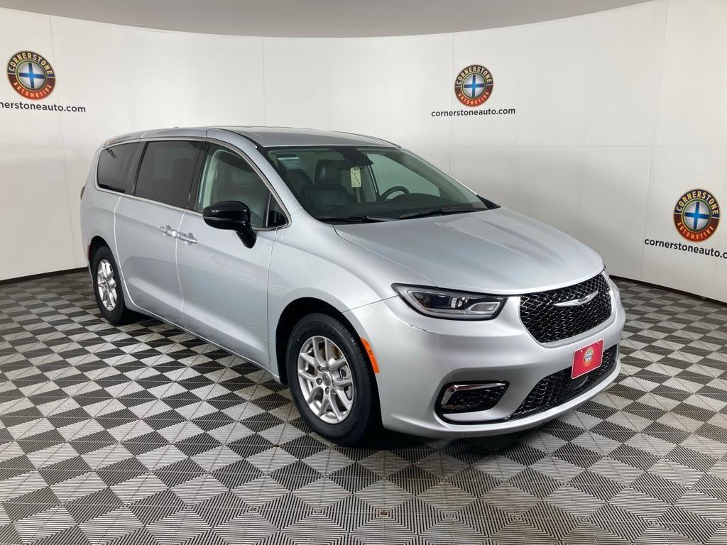 used 2024 Chrysler Pacifica car, priced at $29,995