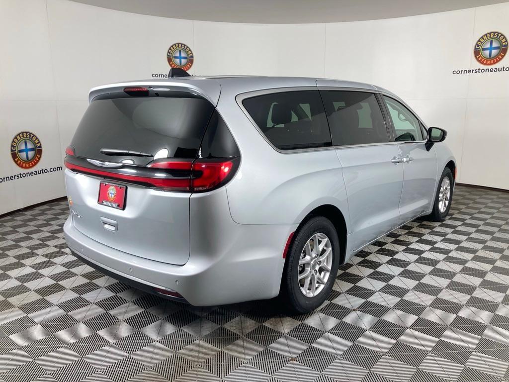 used 2024 Chrysler Pacifica car, priced at $29,995