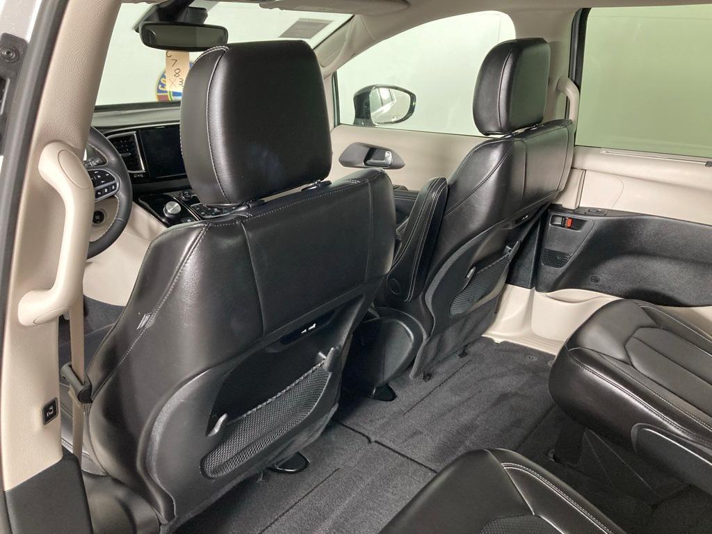used 2024 Chrysler Pacifica car, priced at $29,995