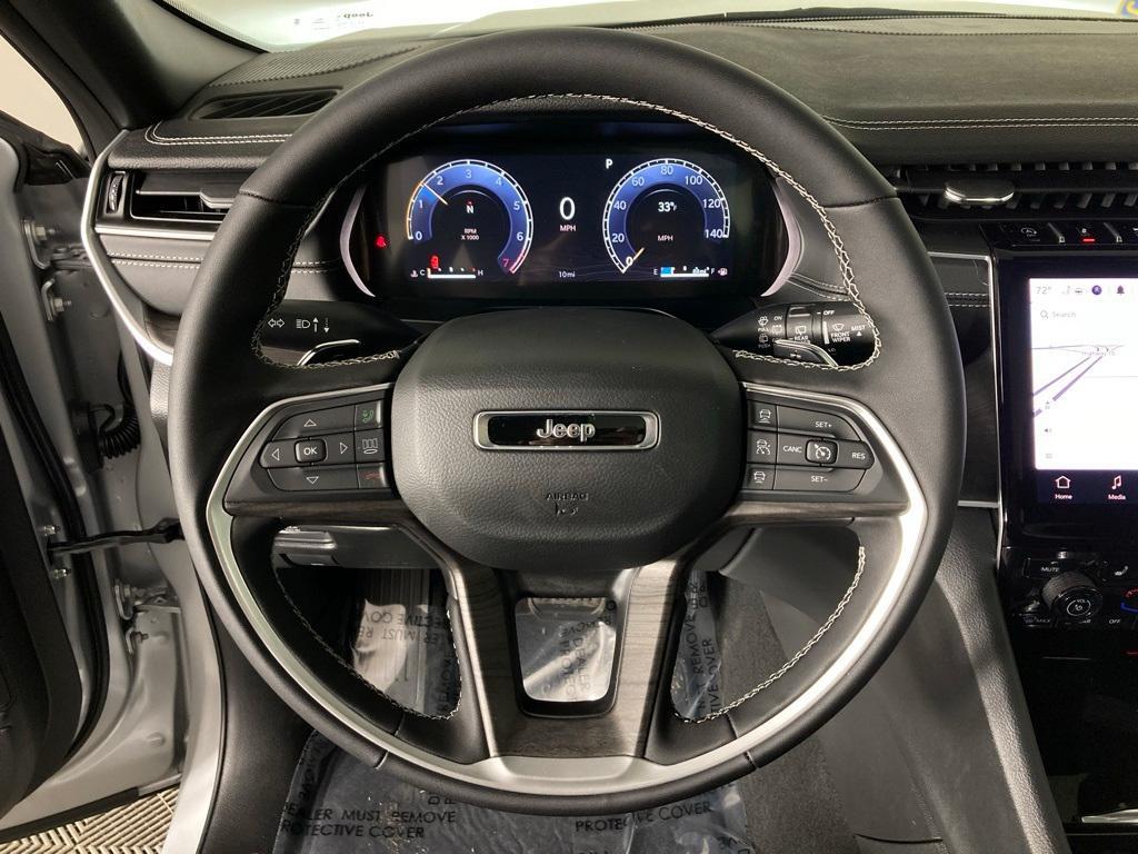 new 2025 Jeep Grand Cherokee car, priced at $50,999