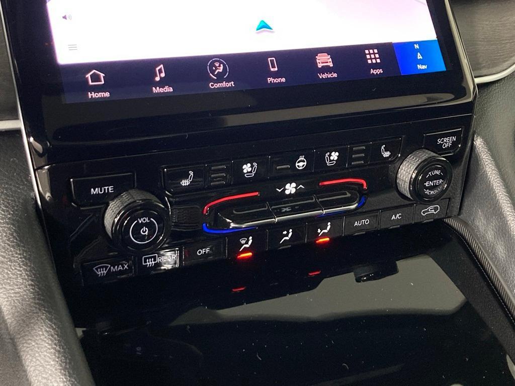 new 2025 Jeep Grand Cherokee car, priced at $50,999