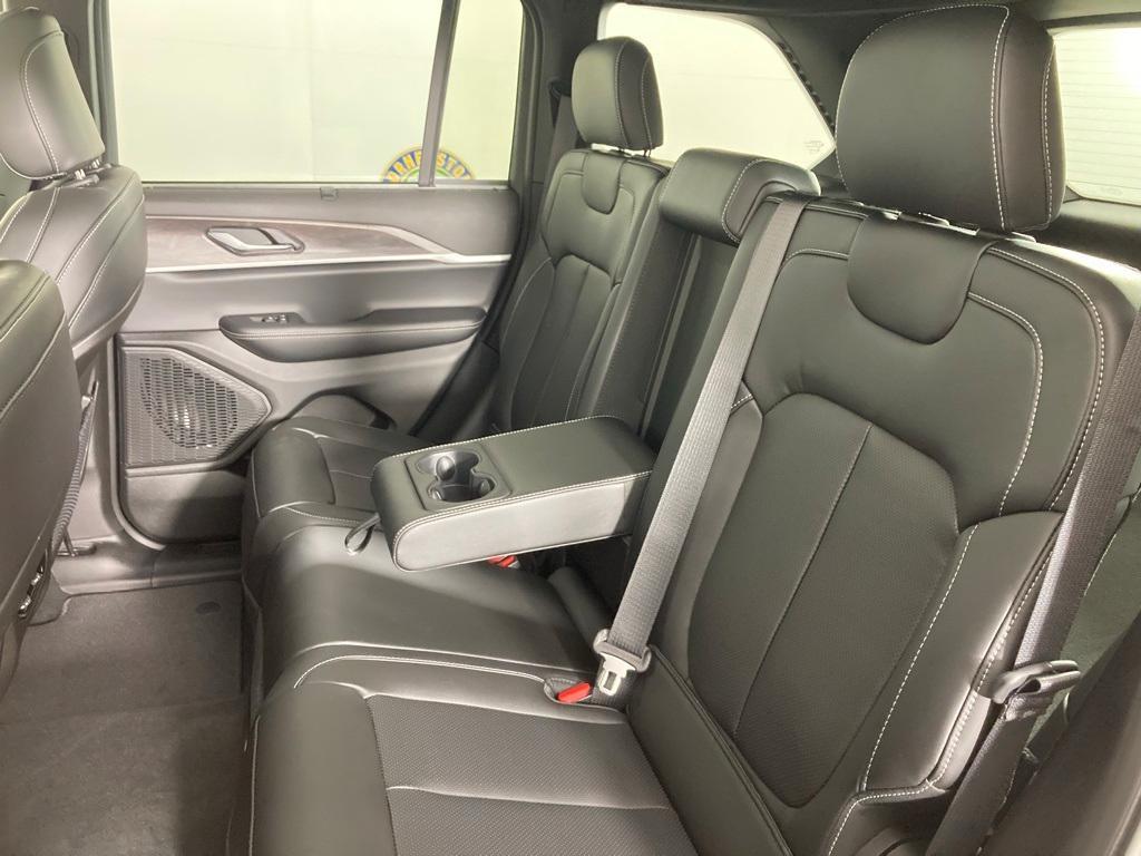new 2025 Jeep Grand Cherokee car, priced at $50,999