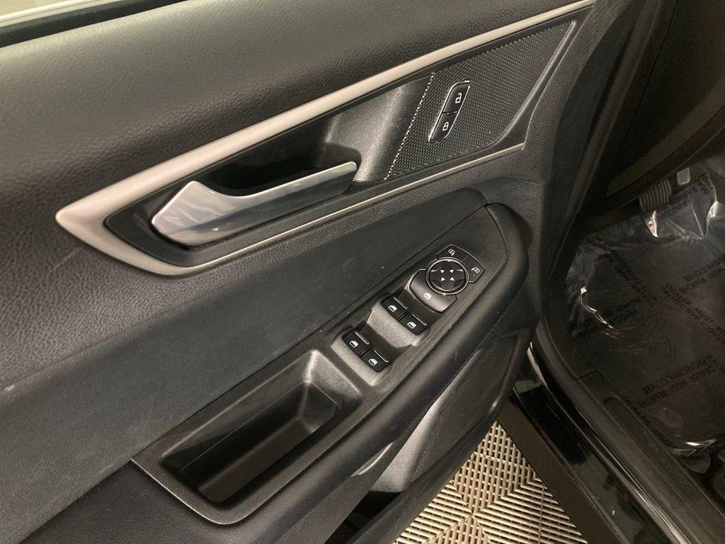 used 2022 Ford Edge car, priced at $24,889