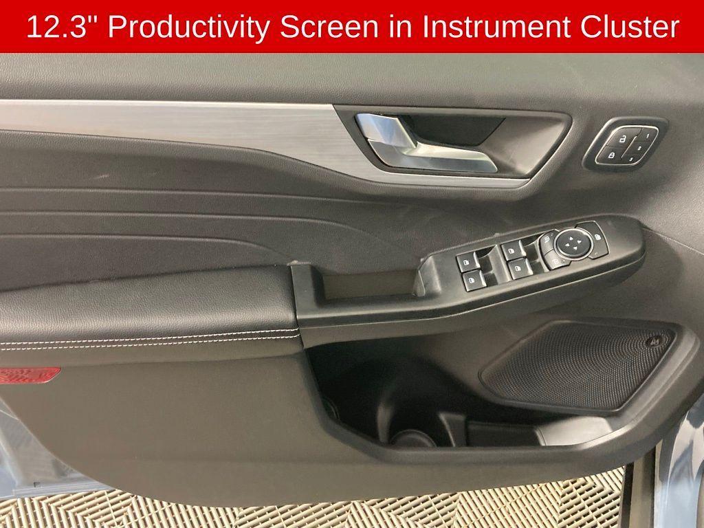 new 2025 Ford Escape car, priced at $33,522