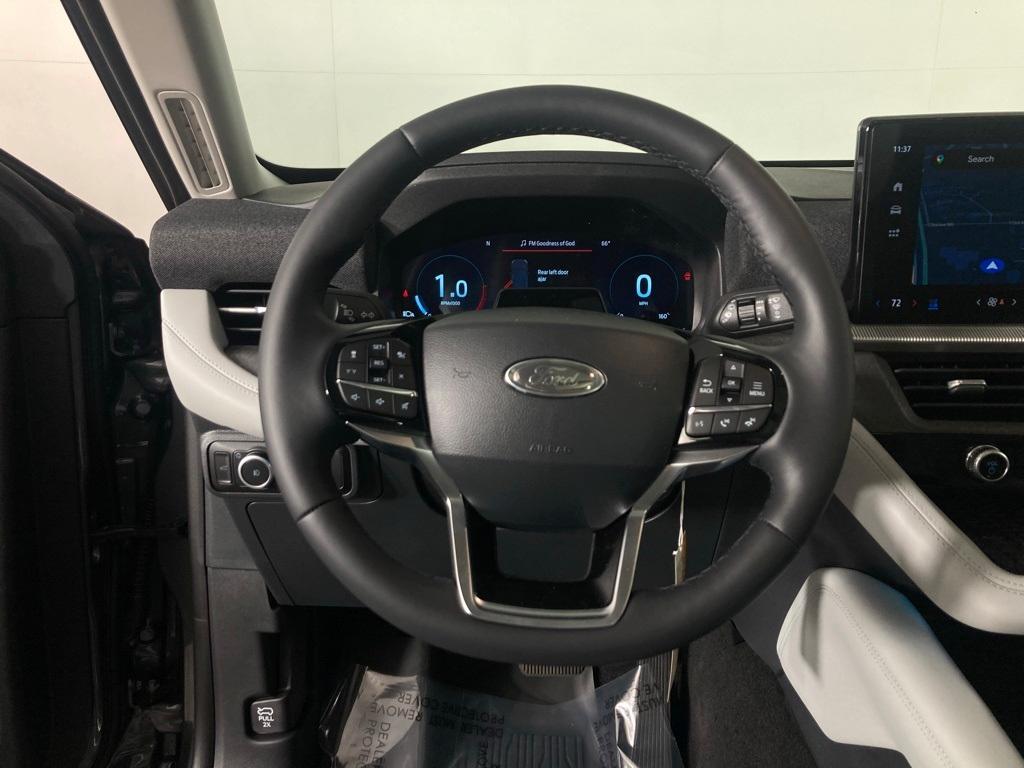 new 2025 Ford Explorer car, priced at $56,612