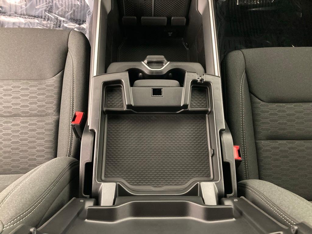 new 2025 Ram 1500 car, priced at $52,618