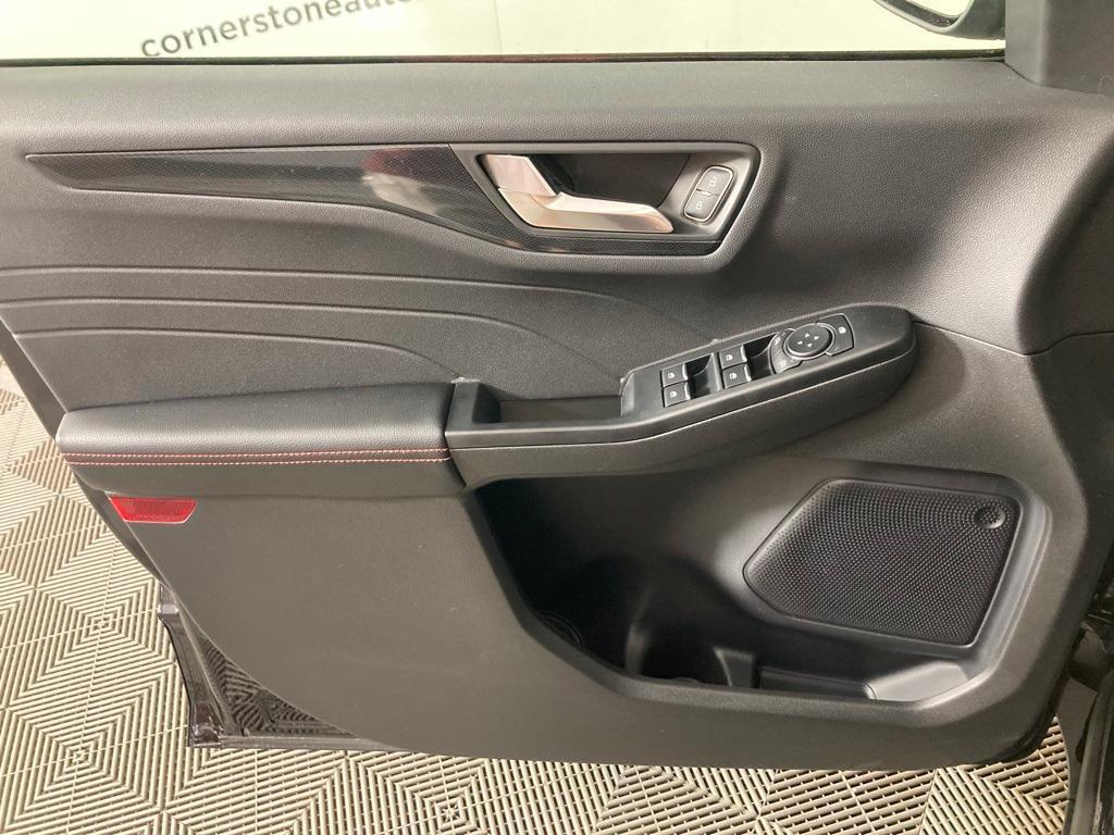 new 2025 Ford Escape car, priced at $30,520