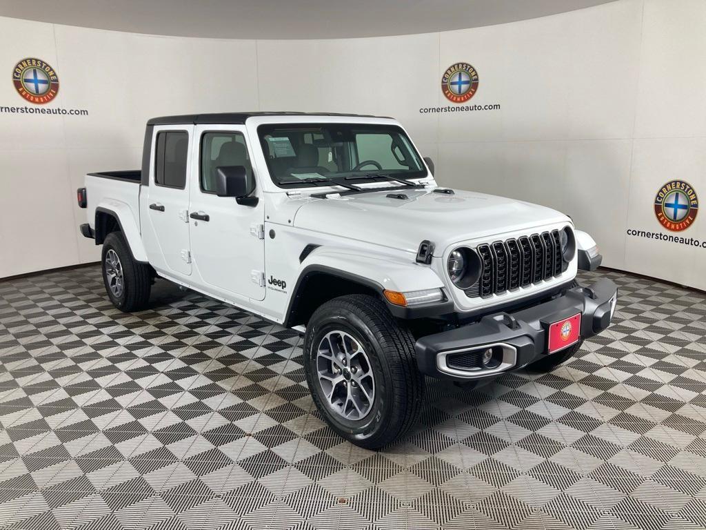 new 2024 Jeep Gladiator car, priced at $37,999