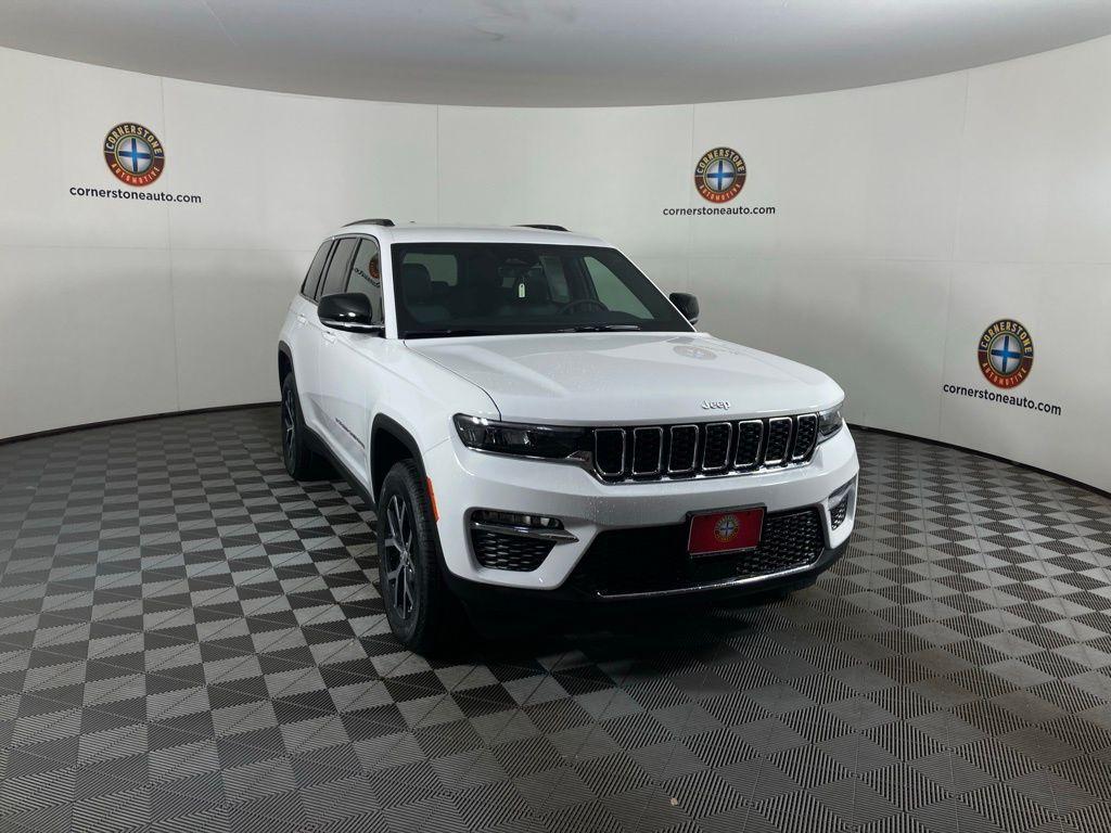 new 2025 Jeep Grand Cherokee car, priced at $42,177