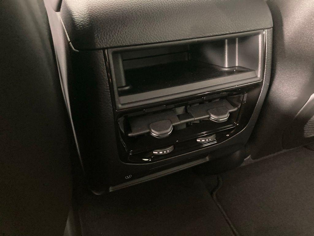 new 2025 Jeep Grand Cherokee car, priced at $42,177