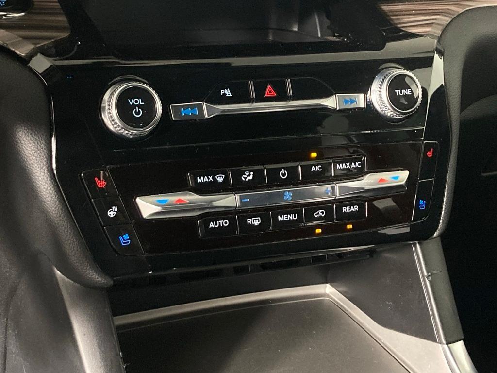 used 2024 Ford Explorer car, priced at $39,999