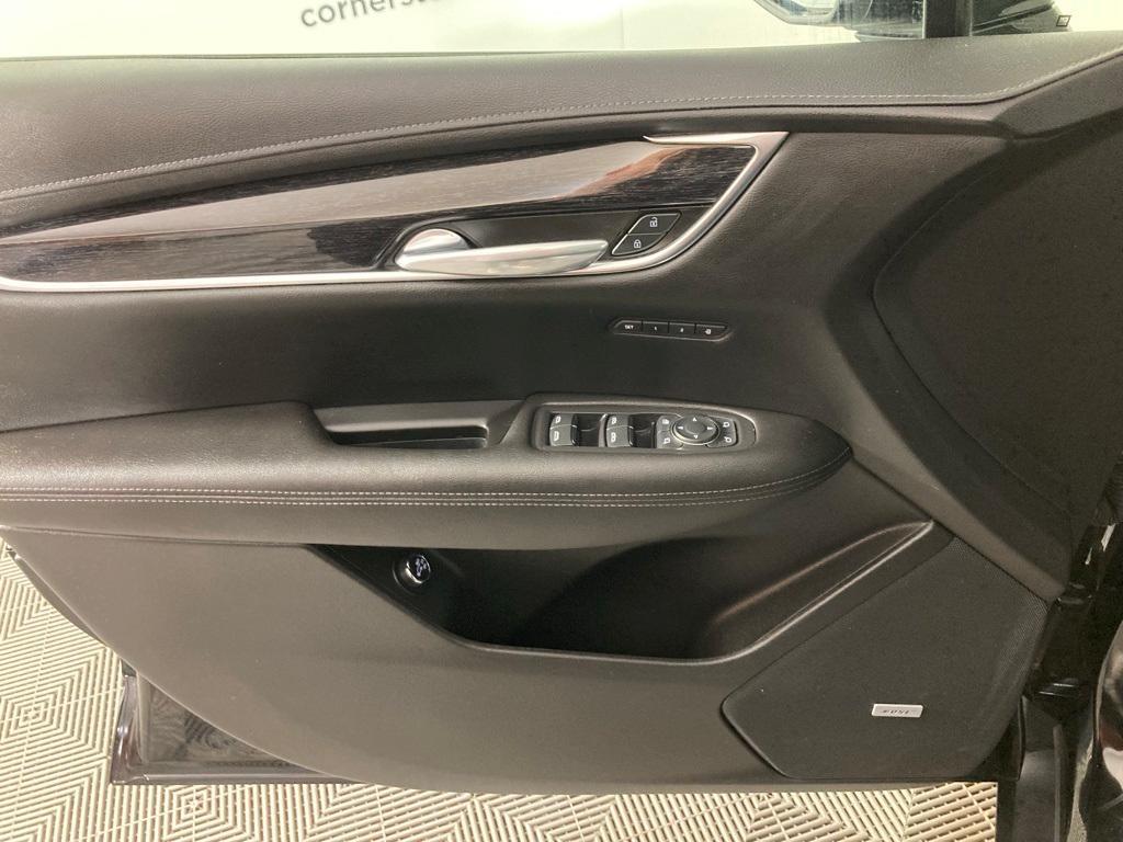used 2021 Cadillac XT5 car, priced at $31,599