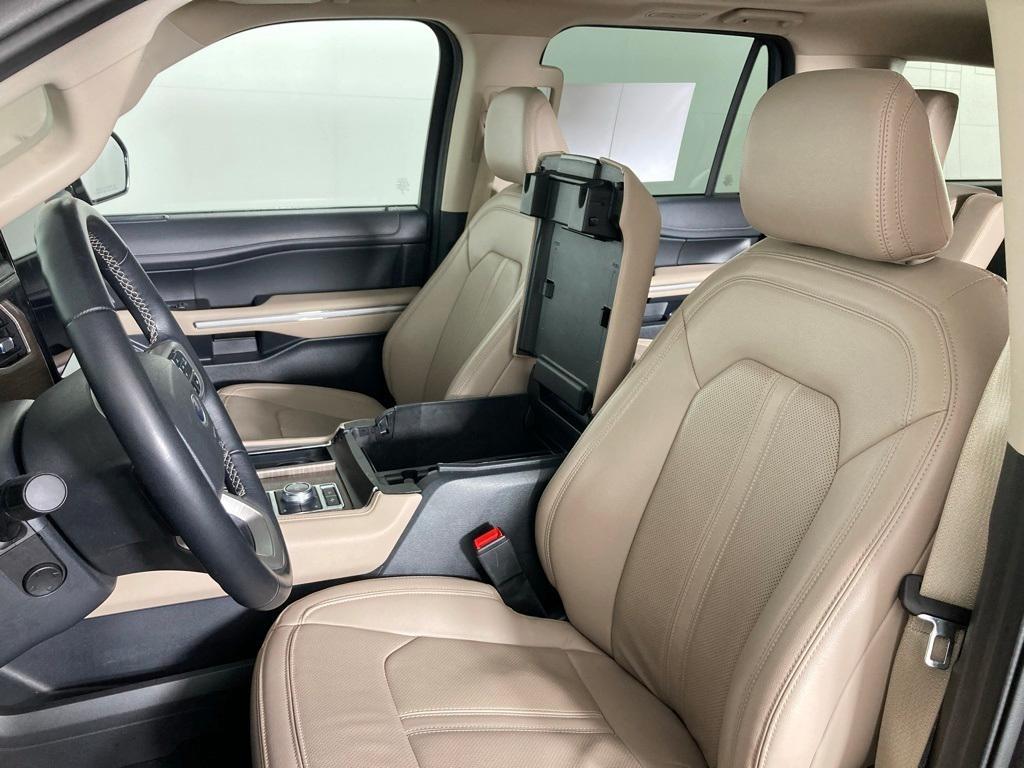 used 2024 Ford Expedition car, priced at $59,999