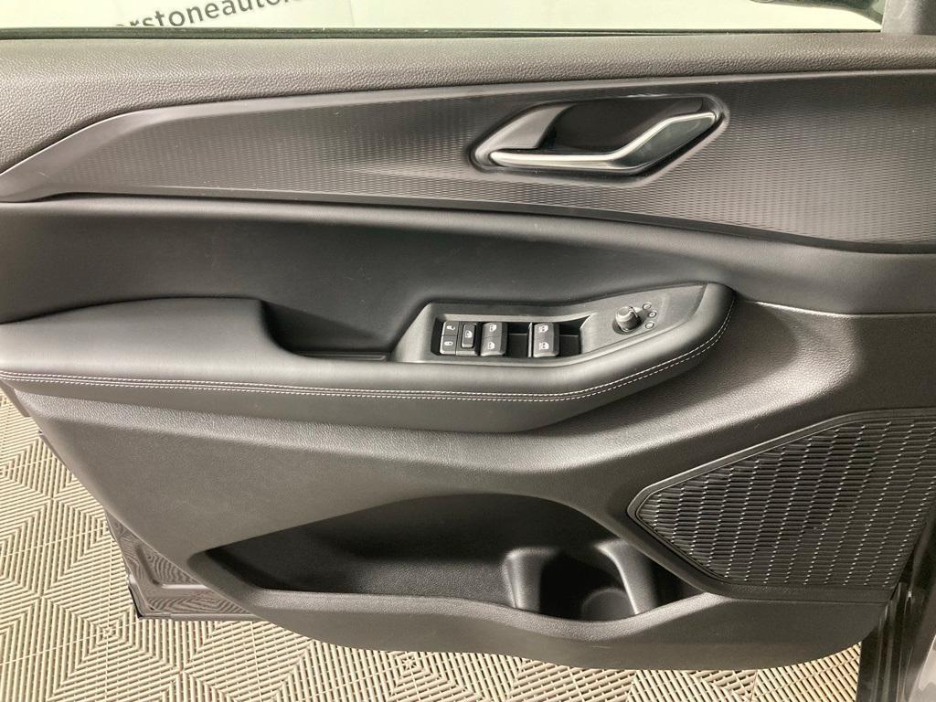 new 2025 Jeep Grand Cherokee L car, priced at $44,999