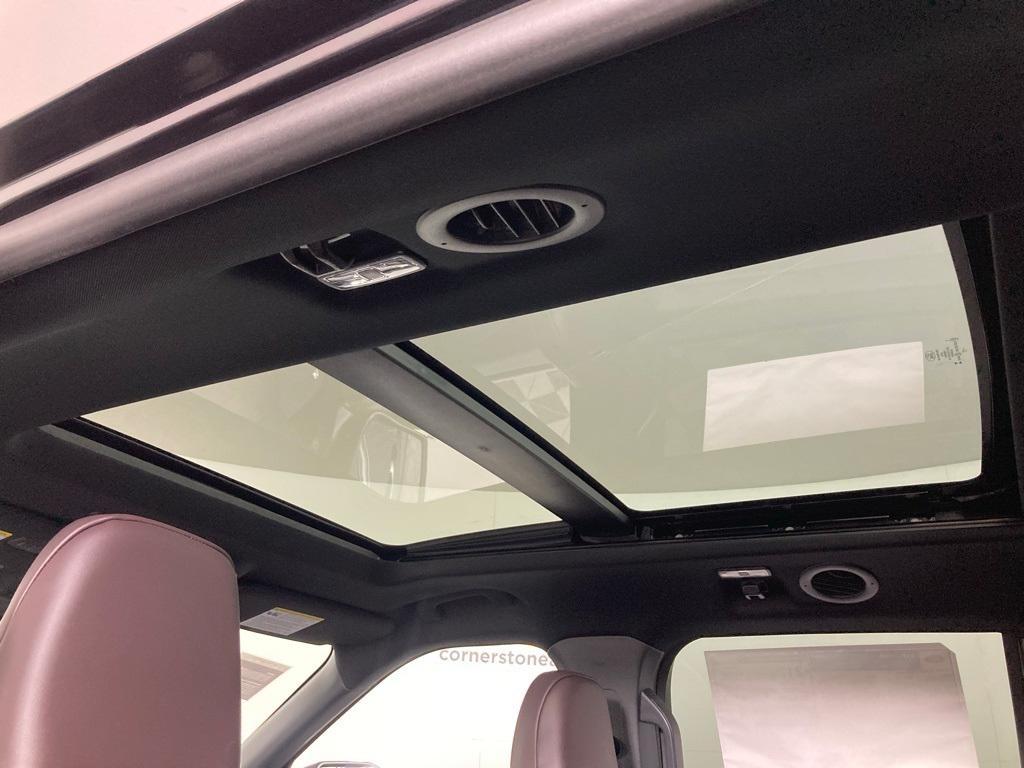new 2025 Ford Explorer car, priced at $56,305