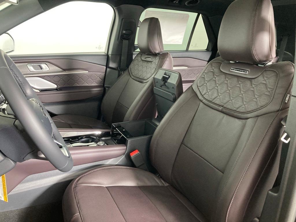 new 2025 Ford Explorer car, priced at $56,305