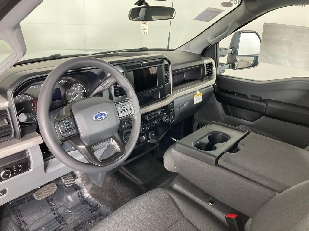 new 2025 Ford F-250 car, priced at $55,535