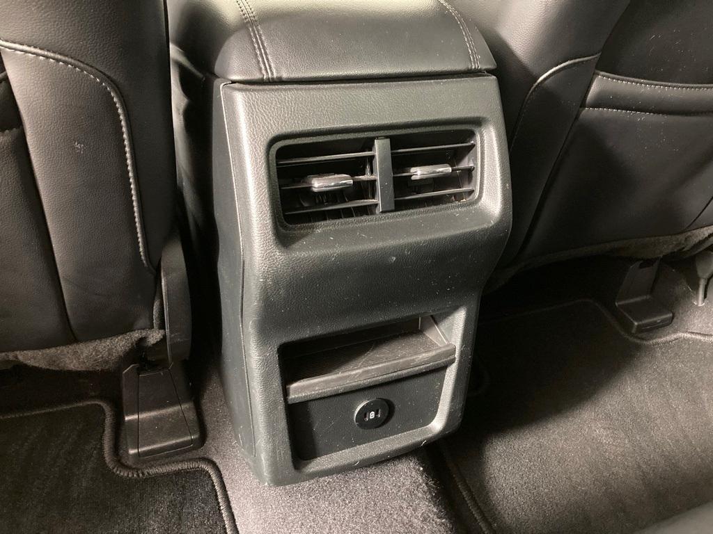 used 2024 Ford Edge car, priced at $25,999