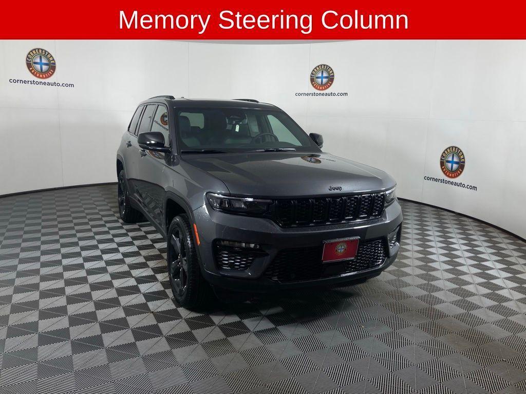 new 2025 Jeep Grand Cherokee car, priced at $49,662
