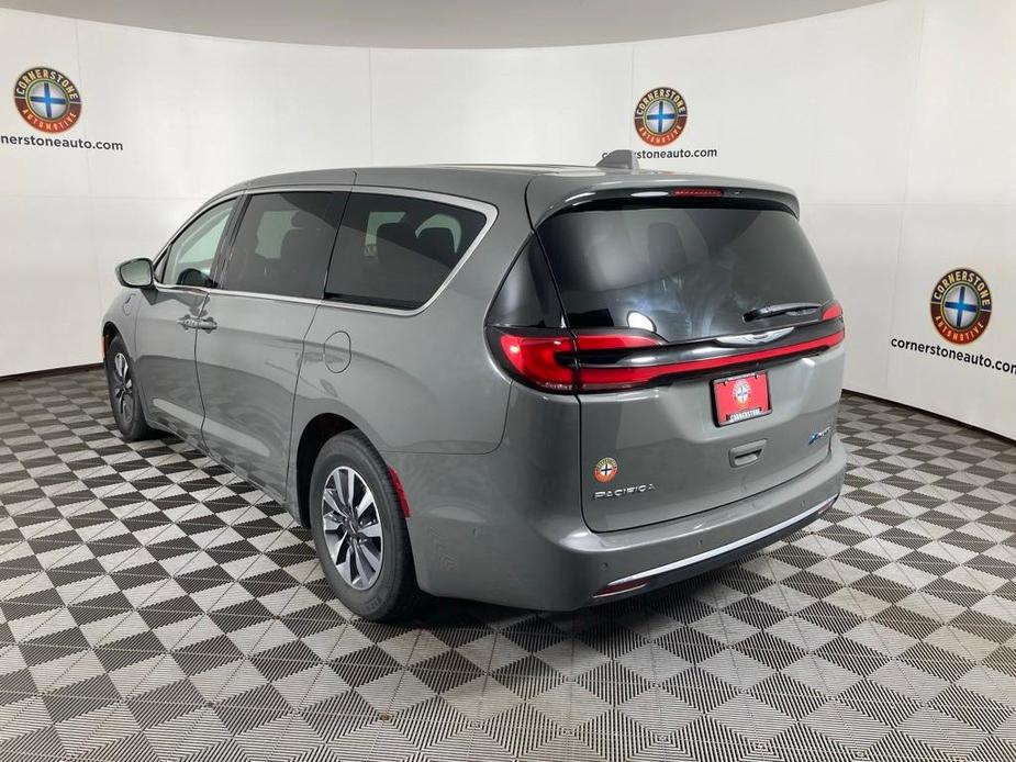 used 2022 Chrysler Pacifica Hybrid car, priced at $26,791