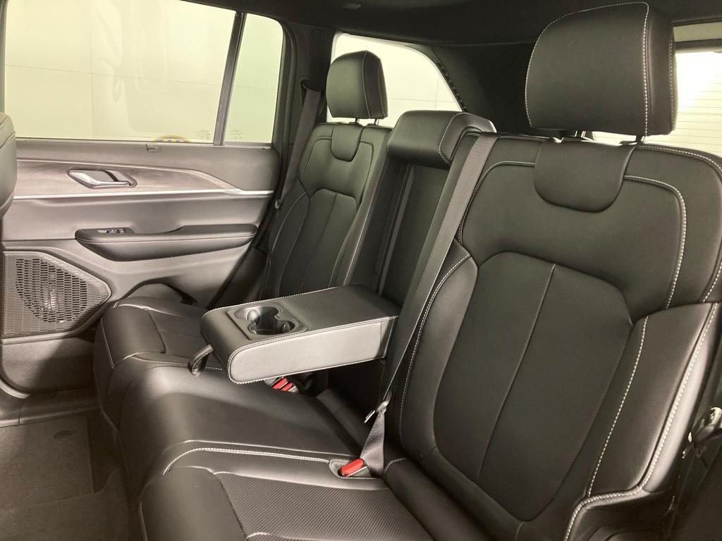 new 2025 Jeep Grand Cherokee car, priced at $50,648