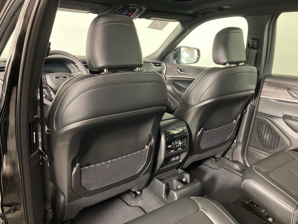 new 2025 Jeep Grand Cherokee L car, priced at $52,499