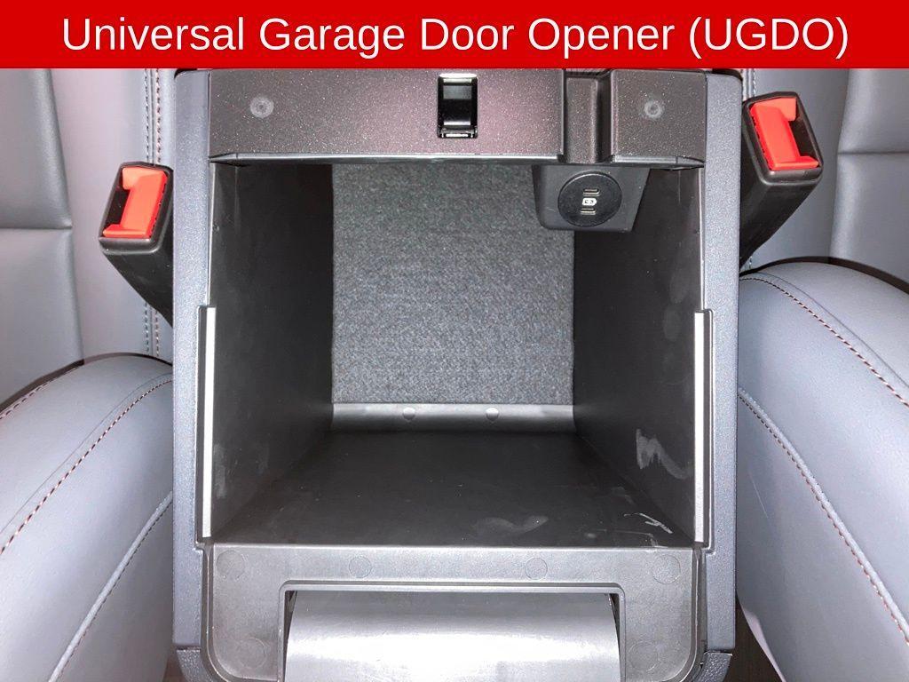 new 2025 Ford Explorer car, priced at $45,723