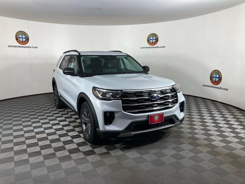 new 2025 Ford Explorer car, priced at $45,723