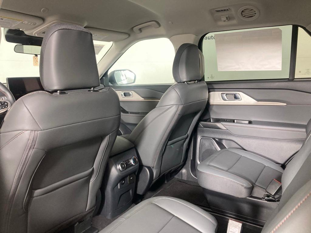 new 2025 Ford Explorer car, priced at $48,525