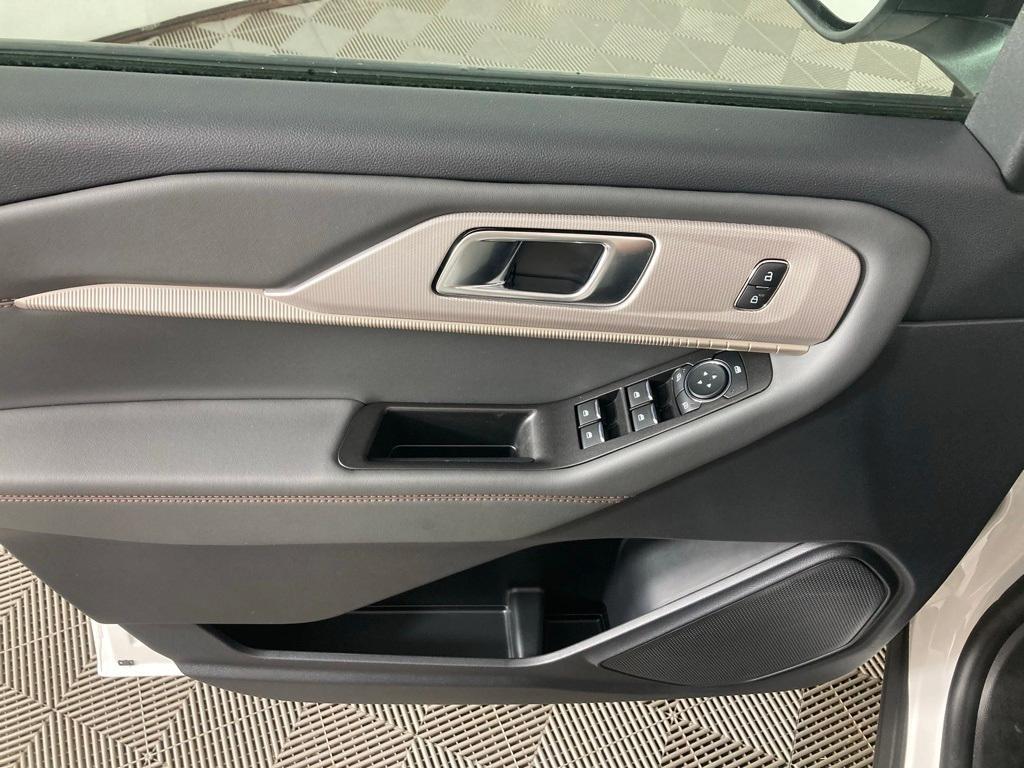 new 2025 Ford Explorer car, priced at $48,525