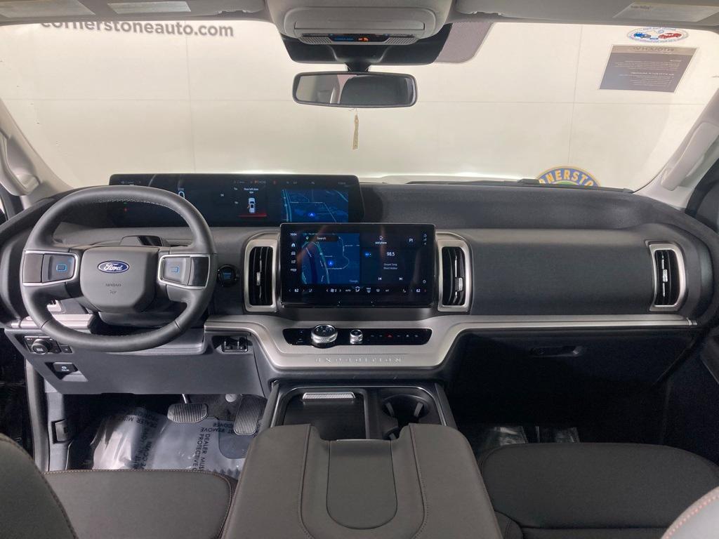 new 2025 Ford Expedition Max car, priced at $73,423