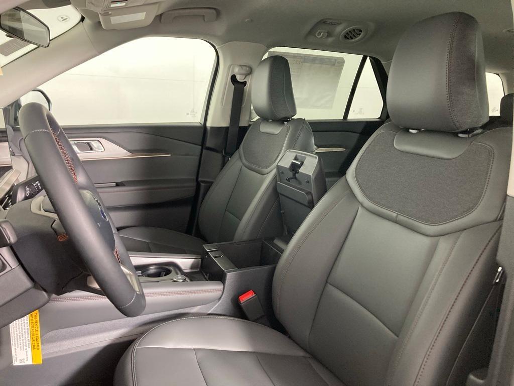 new 2025 Ford Explorer car, priced at $46,146