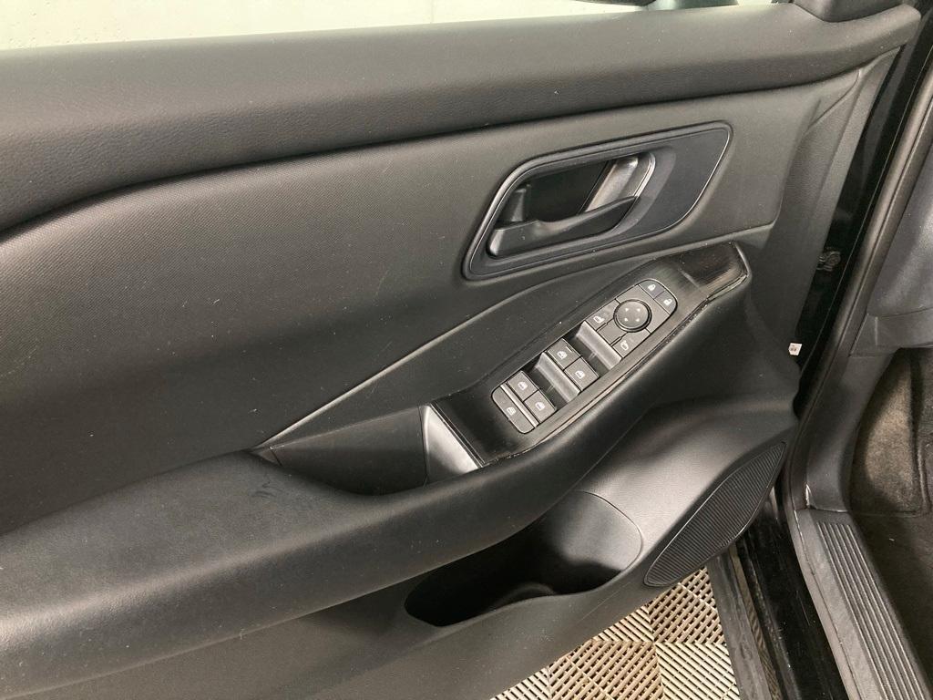 used 2024 Nissan Rogue car, priced at $23,995