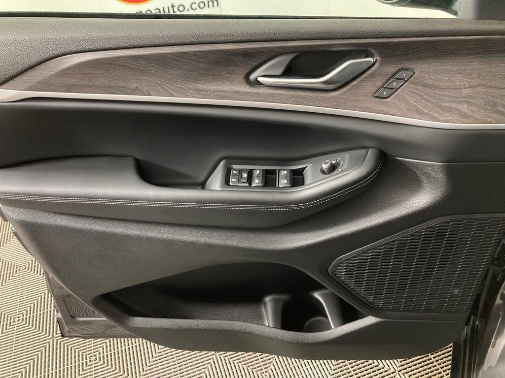 new 2025 Jeep Grand Cherokee L car, priced at $47,199