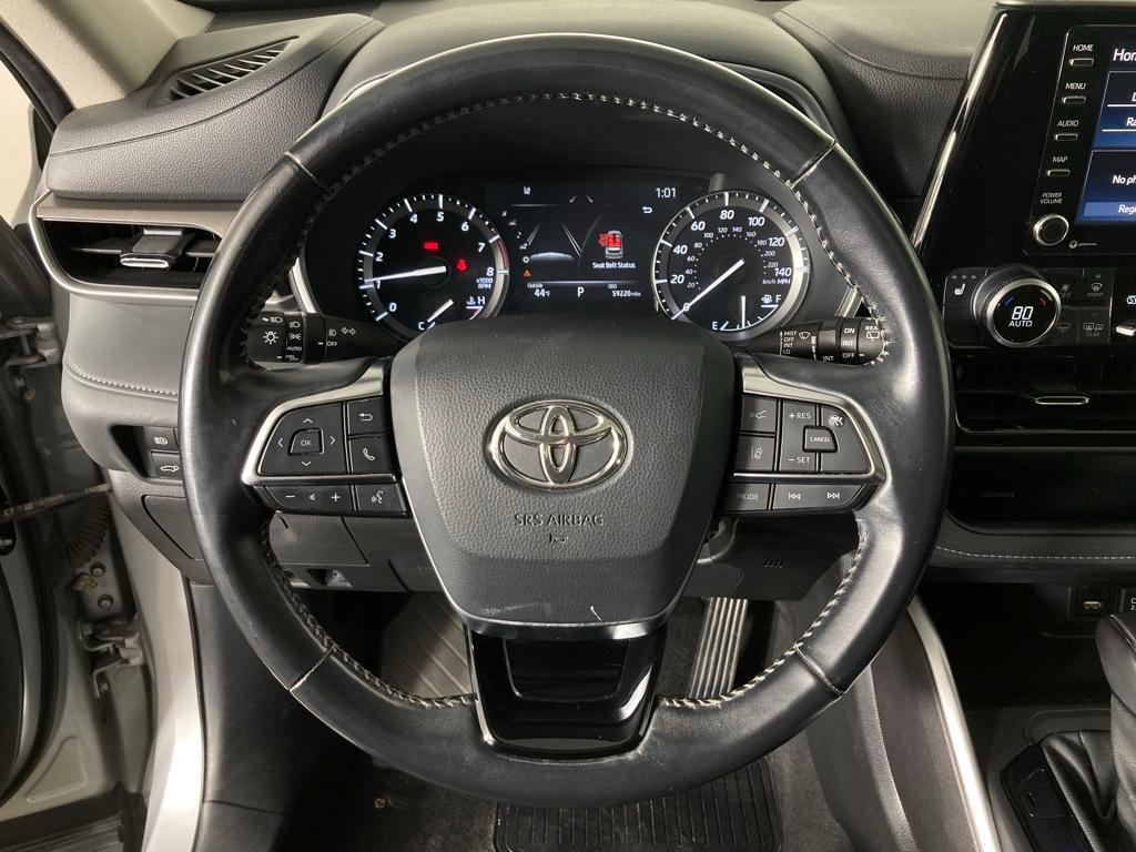 used 2021 Toyota Highlander car, priced at $33,369