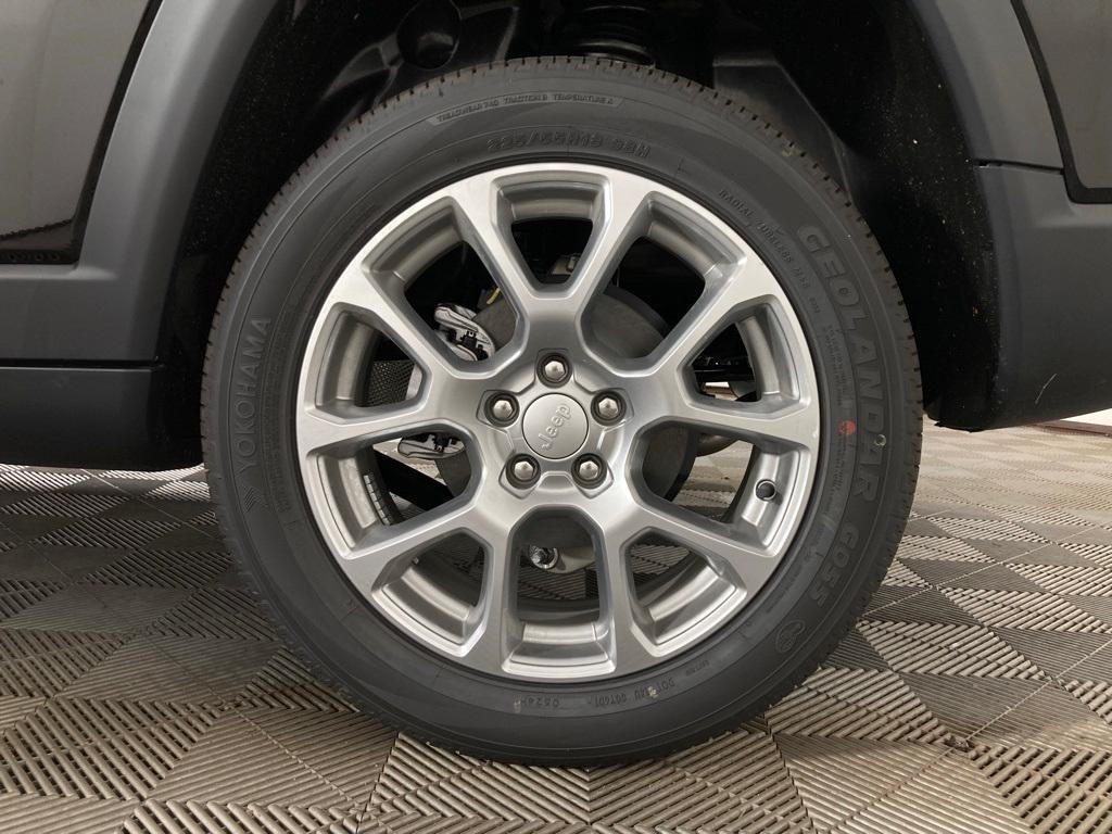 new 2024 Jeep Compass car, priced at $28,499